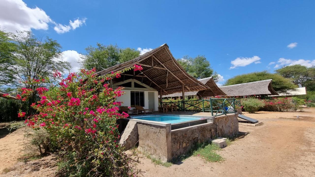 Hotel Manyatta Camp Voi Exteriér fotografie