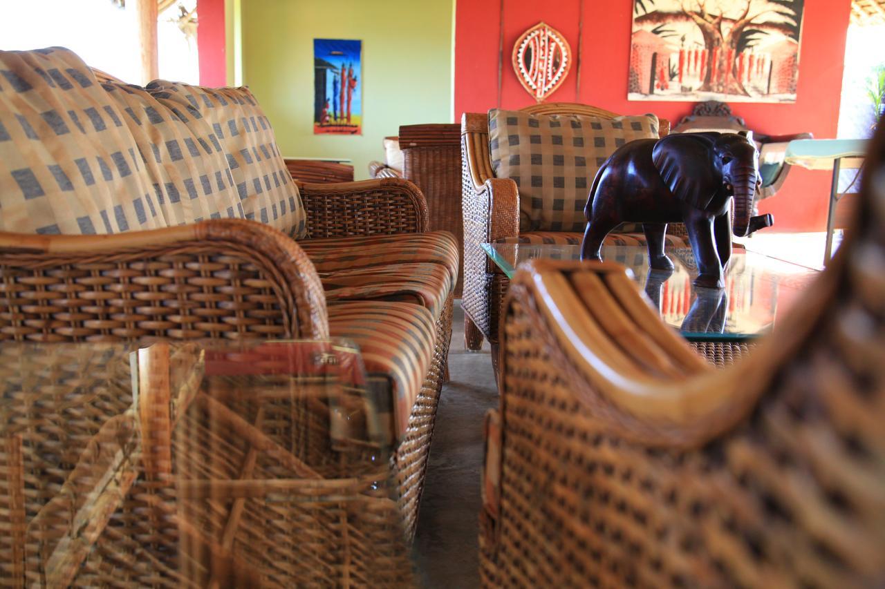 Hotel Manyatta Camp Voi Exteriér fotografie